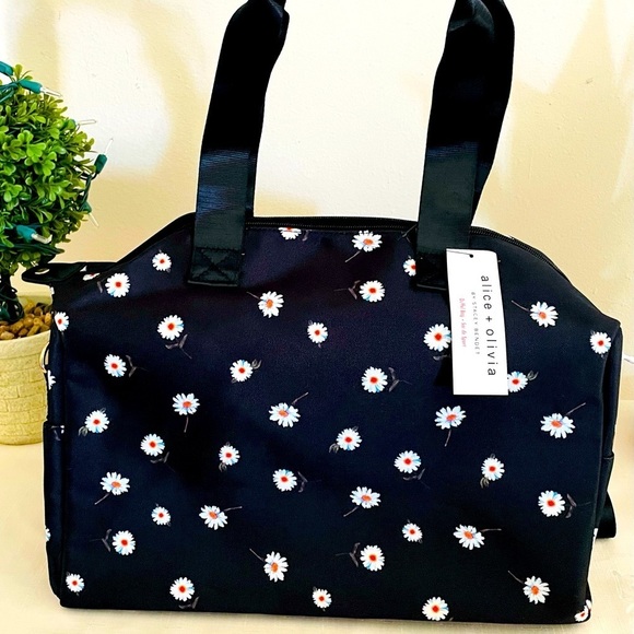Alice + Olivia Bags Alice Olivia X Fabfitfun Duffel Bag New In Package With Tags Poshmark
